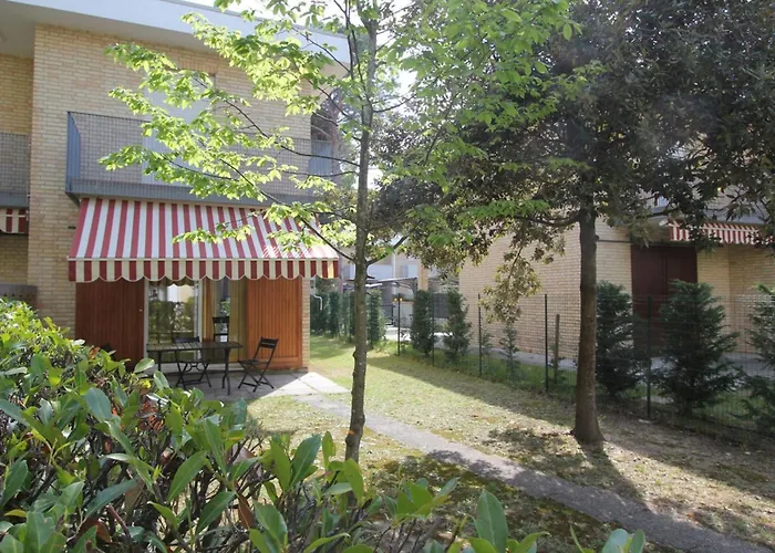 Two-level Rowhouse With Garden * Lo Stallone