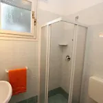 Vila Two-level Rowhouse With Garden *